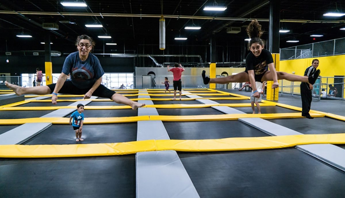 jump trampoline park