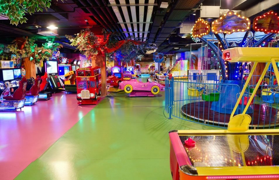 indoor playground equipment in shopping malls