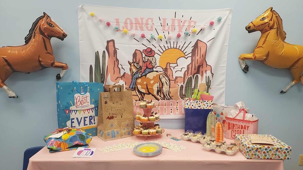 indoor playground party food