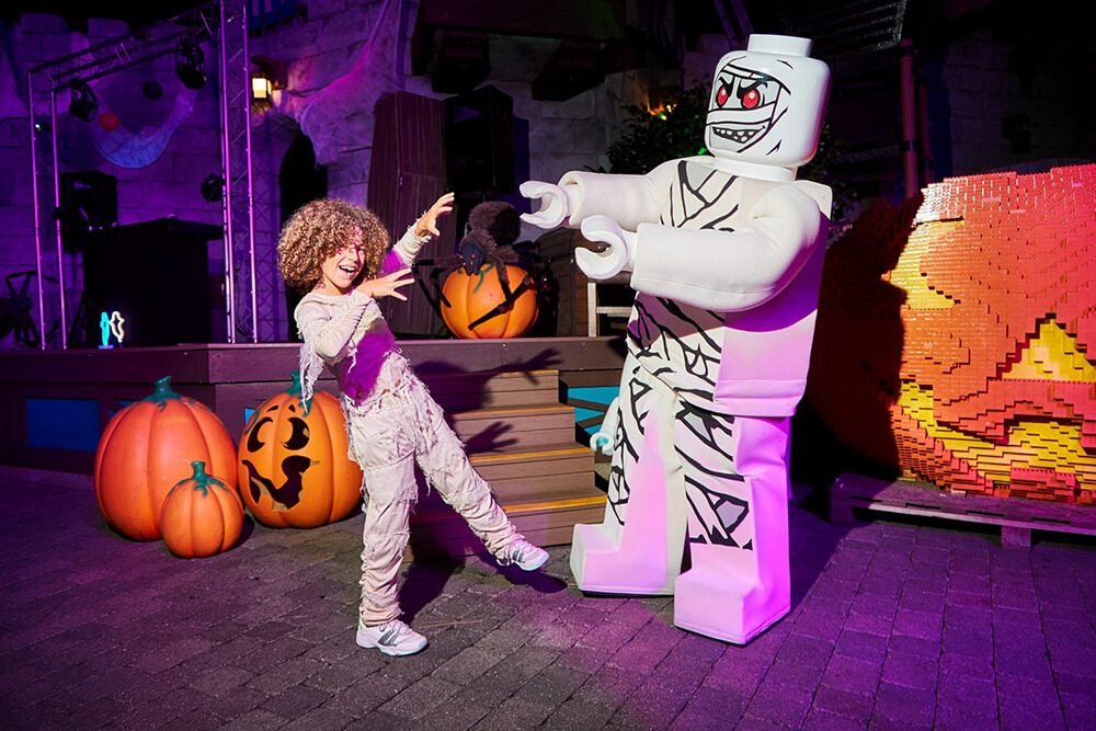 halloween parties in trampoline park