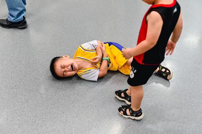 indoor playground hurt